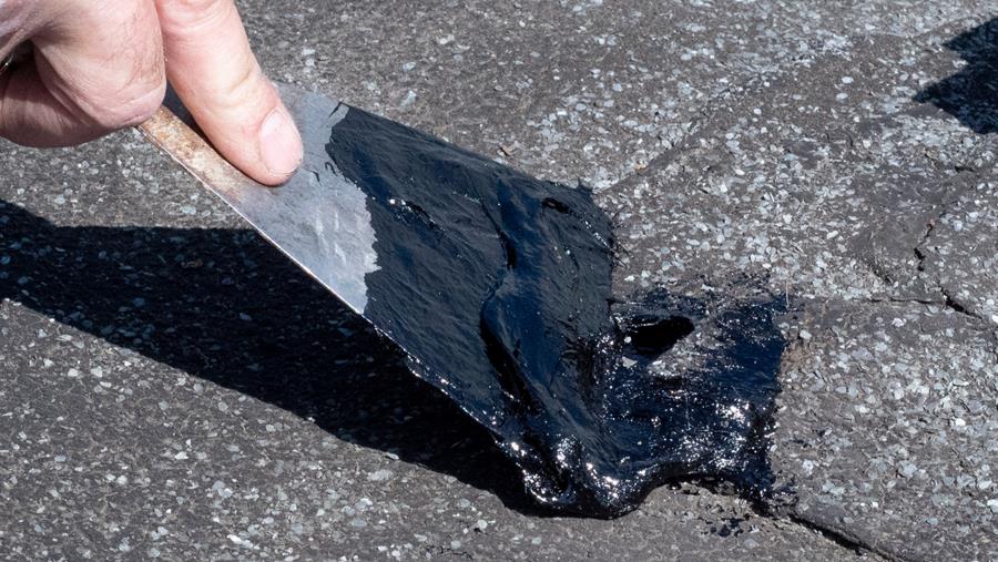 Finition étanchéité sur toiture